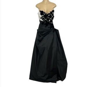 MONISHA BLACK SILVER TOP 3D FLORAL GOWM DRESS SIZE 8